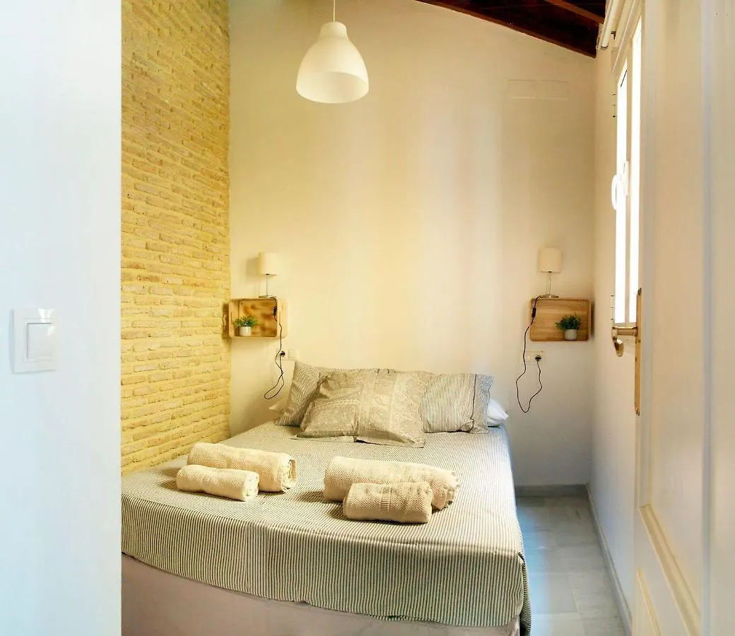 Trianabridgeviews Atico Con Vistas Al Puente De Triana Calle Castilla 38 Sevilla Apartment